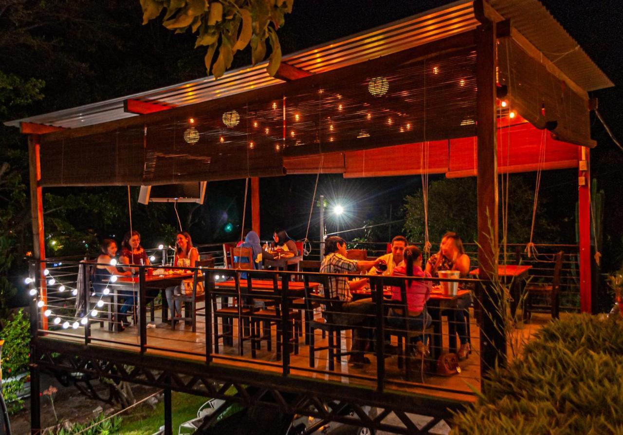 Villa Napoli Σάντα Άνα Εξωτερικό φωτογραφία