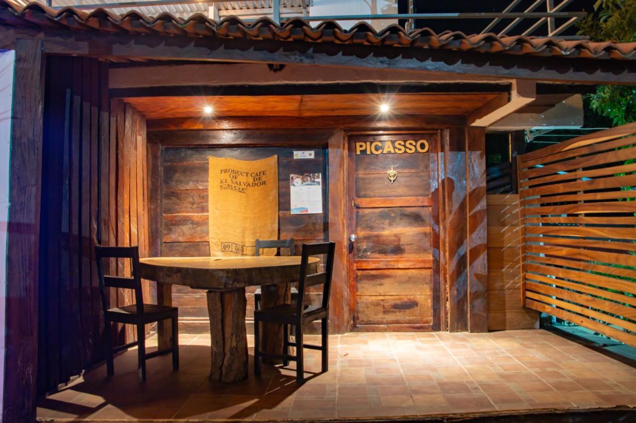 Villa Napoli Σάντα Άνα Εξωτερικό φωτογραφία