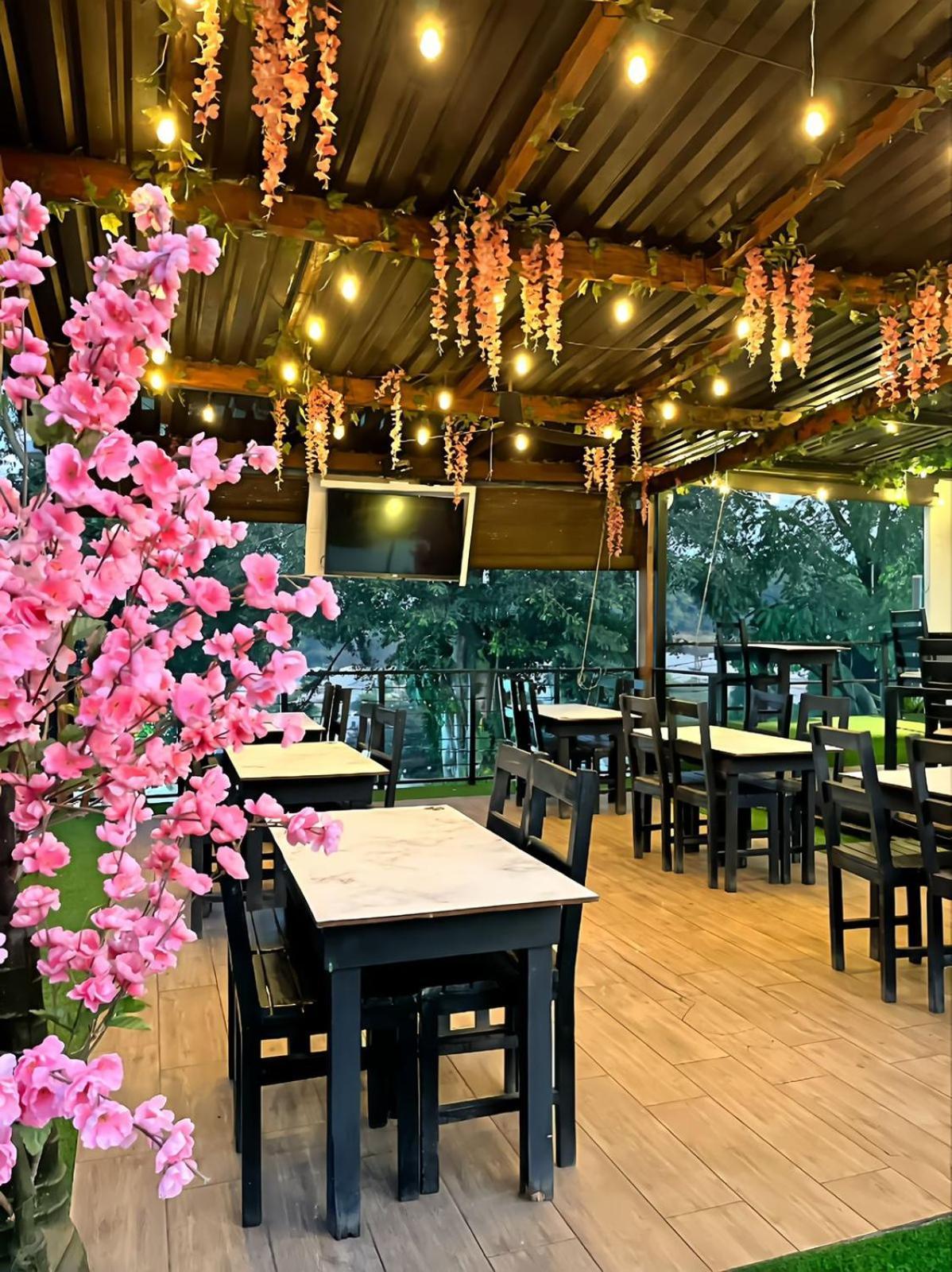 Villa Napoli Σάντα Άνα Εξωτερικό φωτογραφία