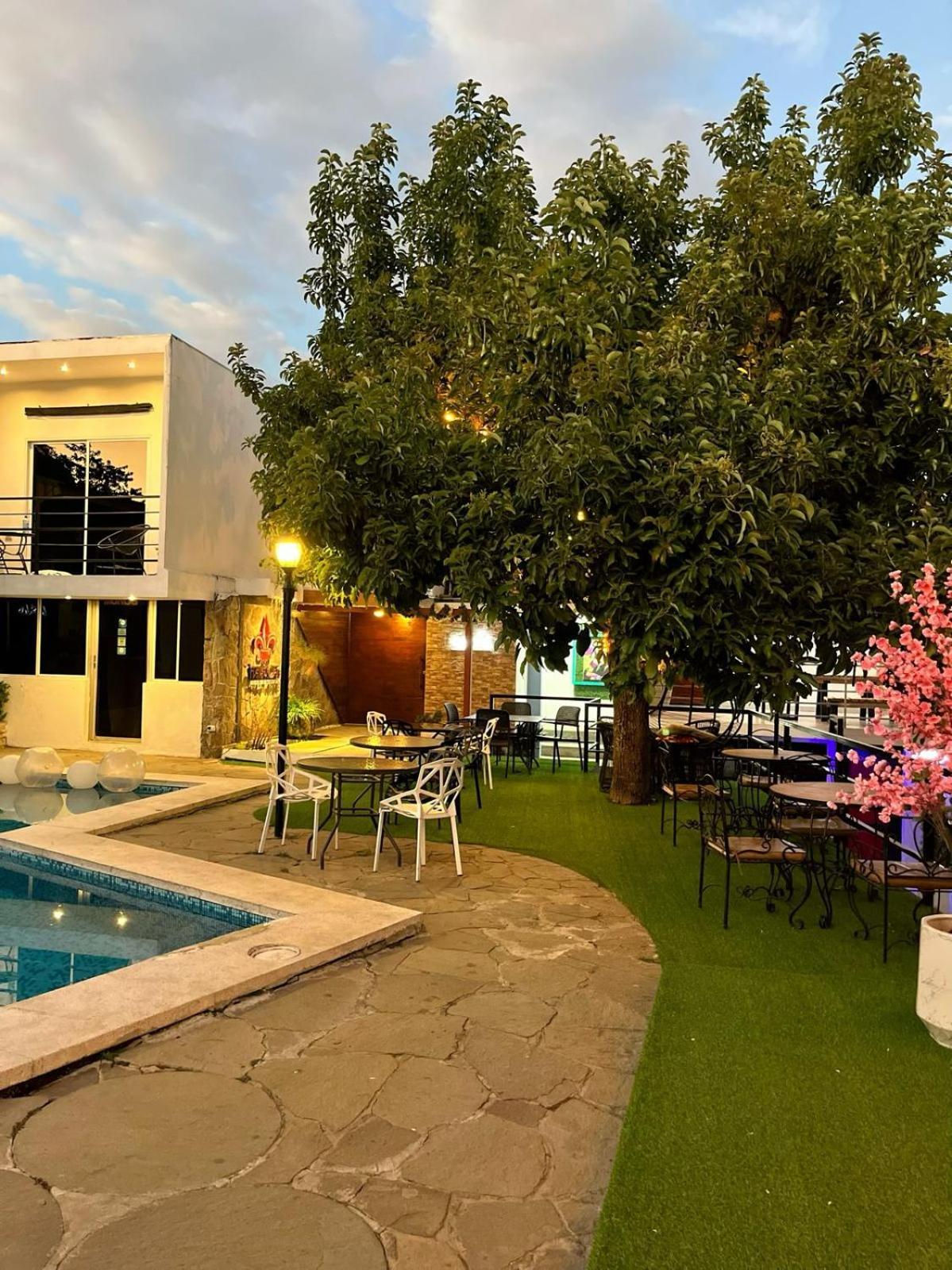 Villa Napoli Σάντα Άνα Εξωτερικό φωτογραφία